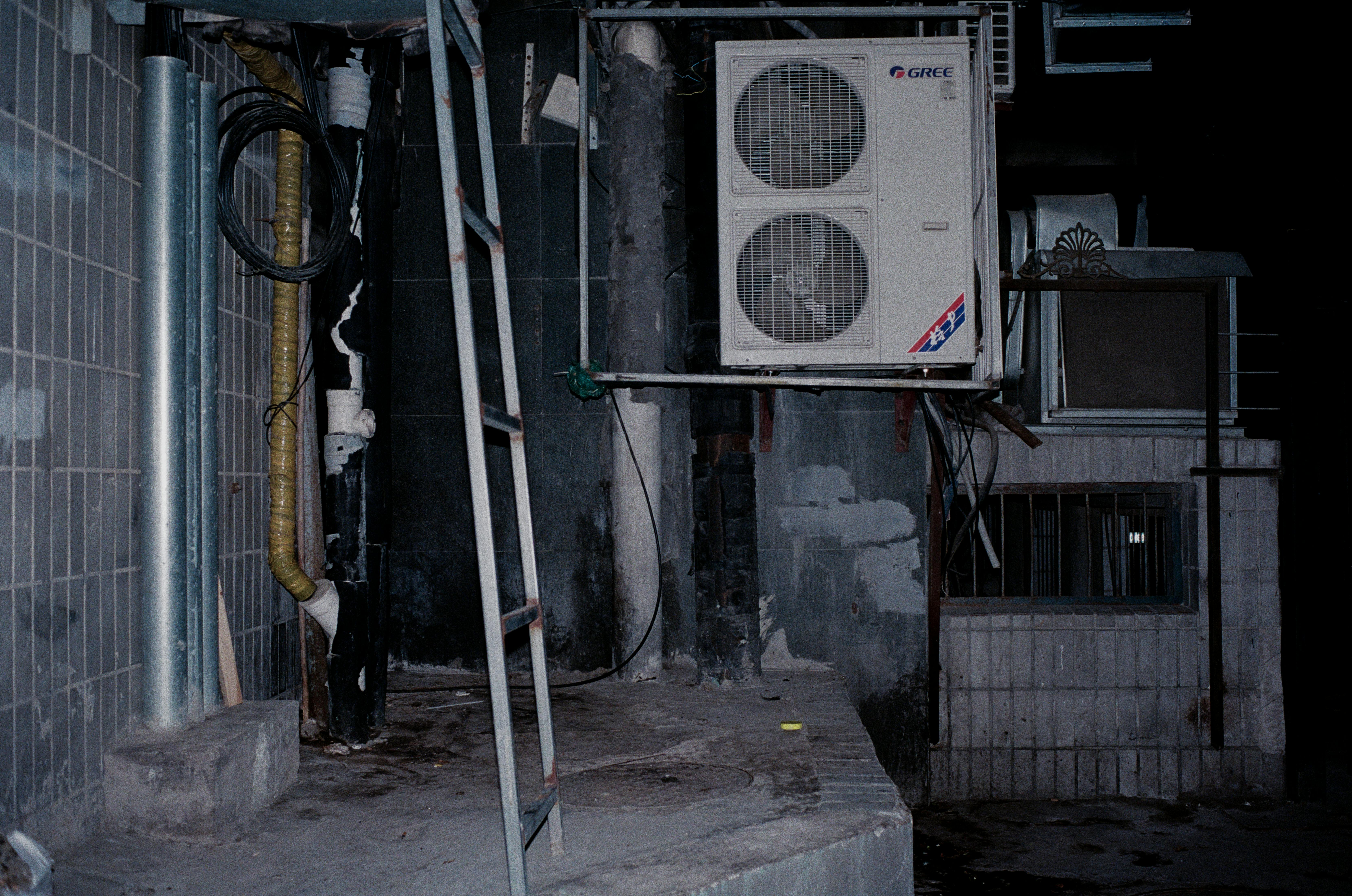 Comfort Zone HVAC professional at work